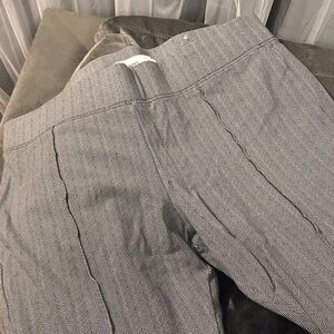 Old Navy Gray Patterned Leggings